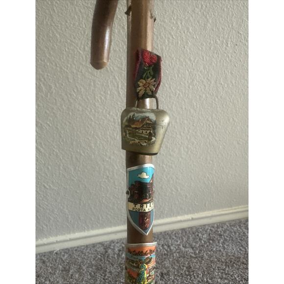Vintage Steam Bent Wood Hiking Walking Stick With Alpine Badges - Picture 3 of 9